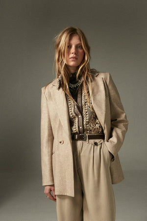 Anna Blazer In Beige