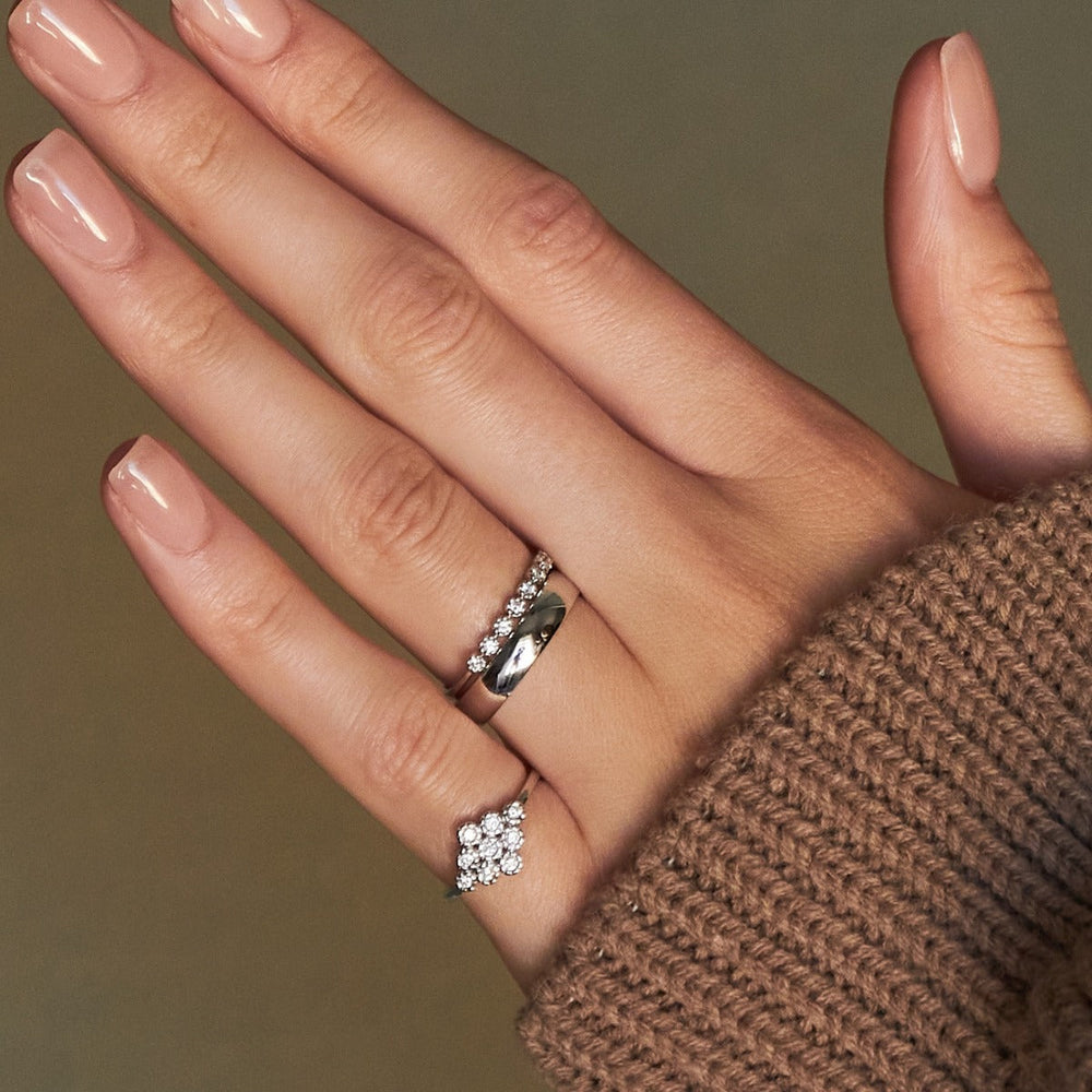 9ct Forget-Me-Not Cluster Pinky Ring