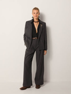 Anna Blazer In Onyx Black