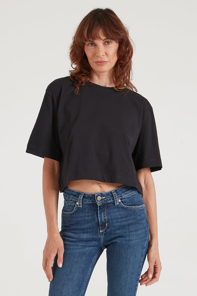 The Boxy Tee in Noir